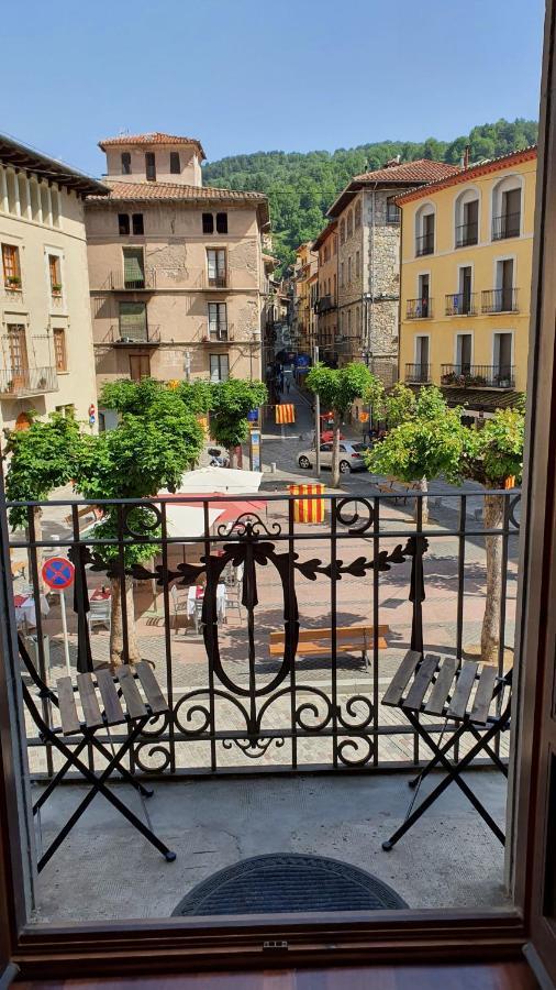 El Mussol De La Vila Camprodon, Balconets Amb Vistes A La Placa Eksteriør bilde