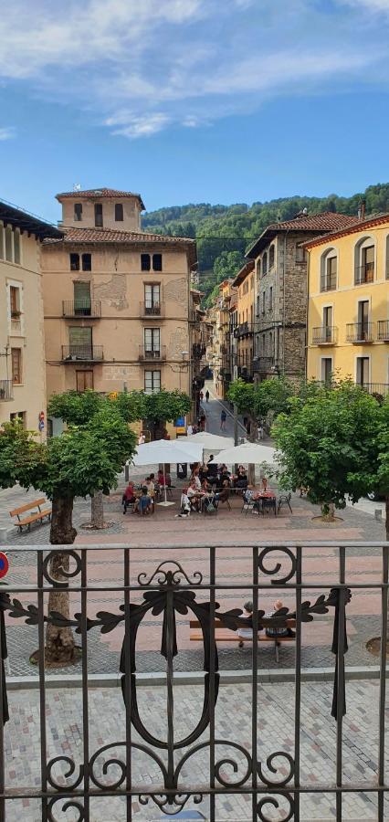 El Mussol De La Vila Camprodon, Balconets Amb Vistes A La Placa Eksteriør bilde
