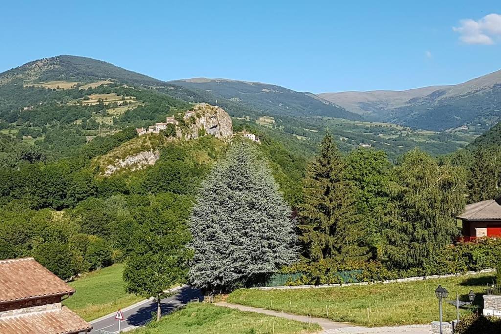 El Mussol De La Vila Camprodon, Balconets Amb Vistes A La Placa Eksteriør bilde